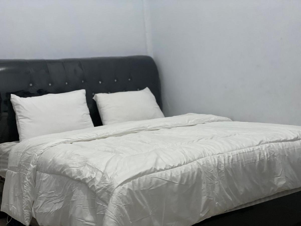 Khalisa Home Syariah Pontianak Bagian luar foto