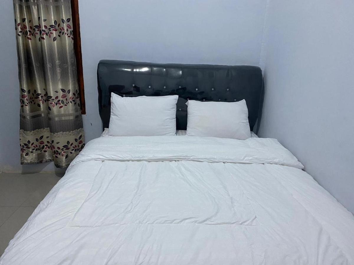 Khalisa Home Syariah Pontianak Bagian luar foto