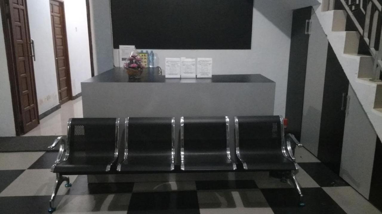 Khalisa Home Syariah Pontianak Bagian luar foto