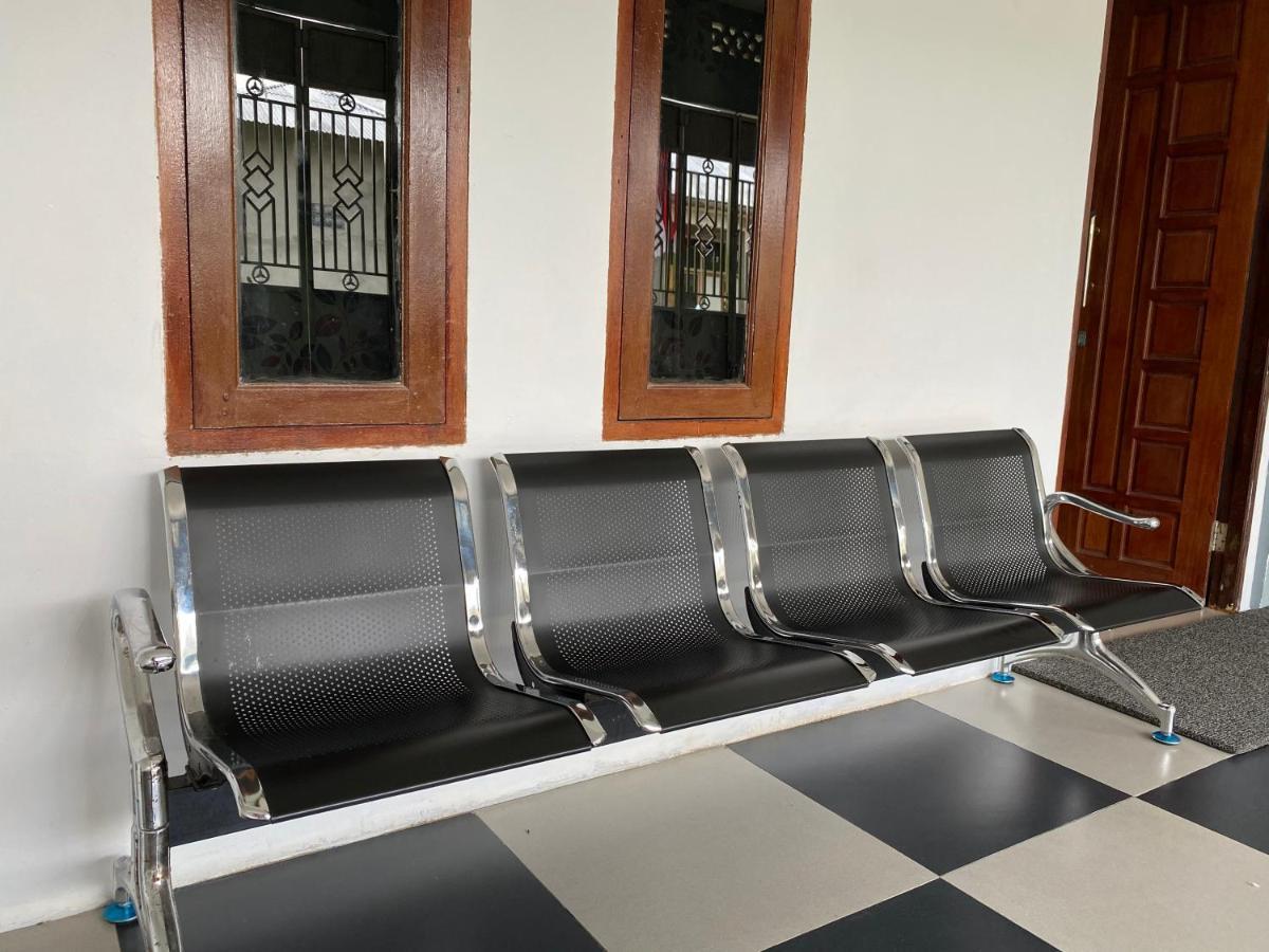 Khalisa Home Syariah Pontianak Bagian luar foto