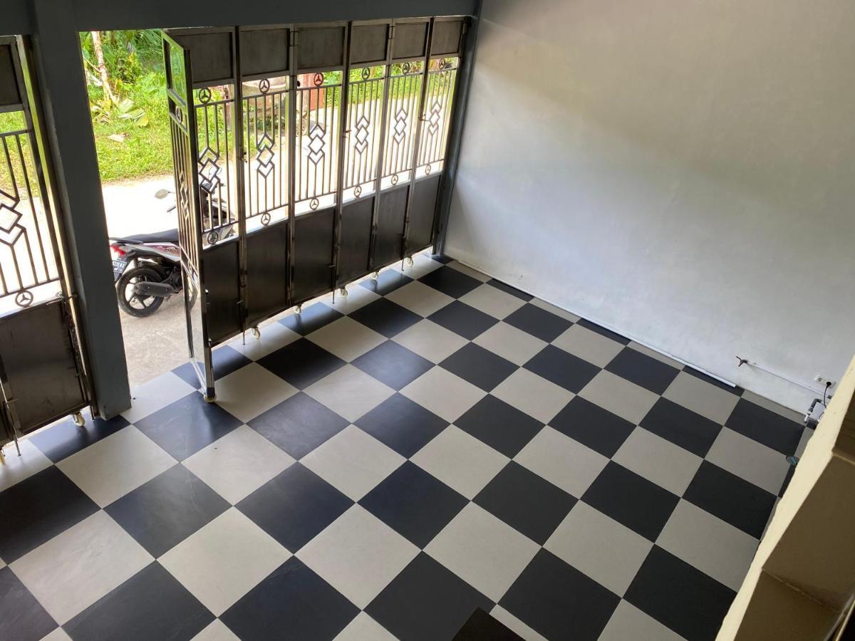 Khalisa Home Syariah Pontianak Bagian luar foto